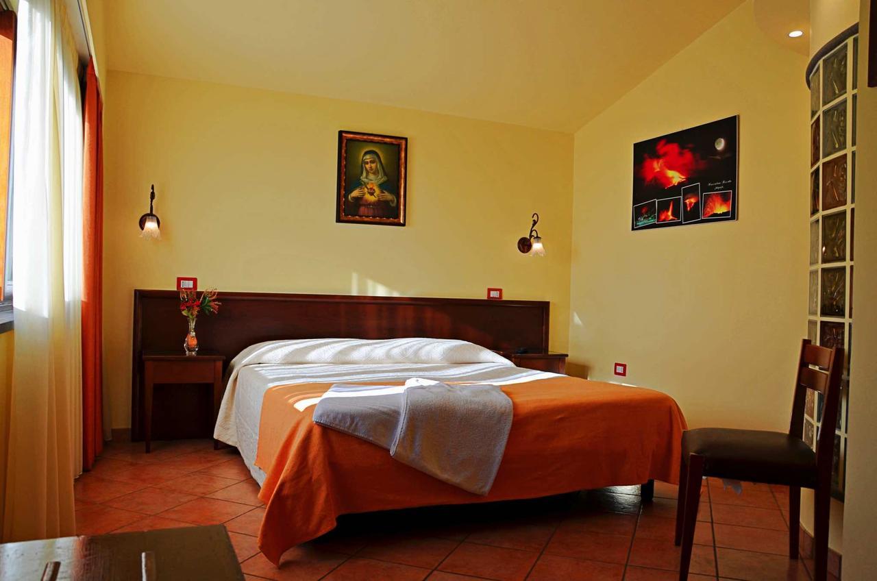 Villa Hirschen Zafferana Etnea Extérieur photo